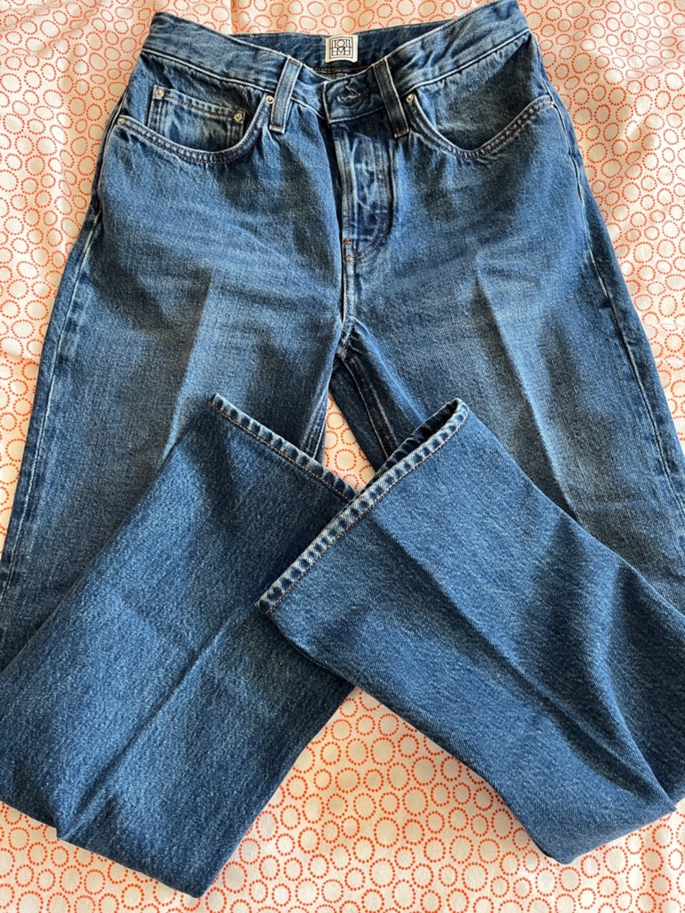NWOT Women Toteme crop kick denim